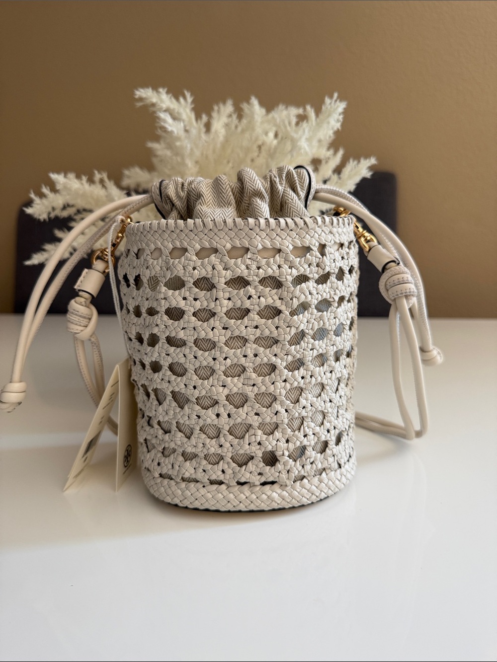 NWT tory burch woven bucket crossbody bag new ivory $450 - Picture 5 of 14